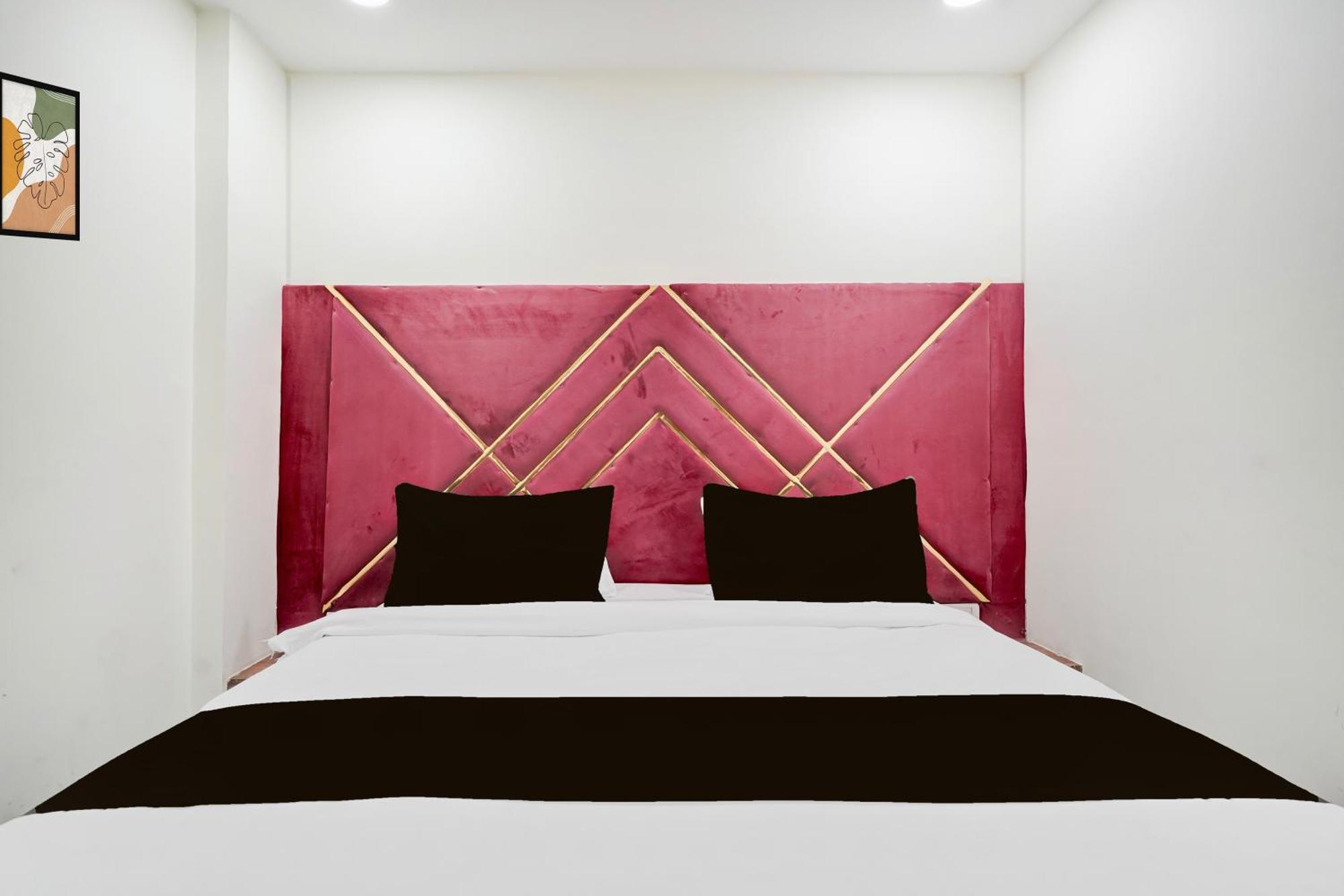 Hotel O Indirapuram Grand Ghaziabad Bagian luar foto