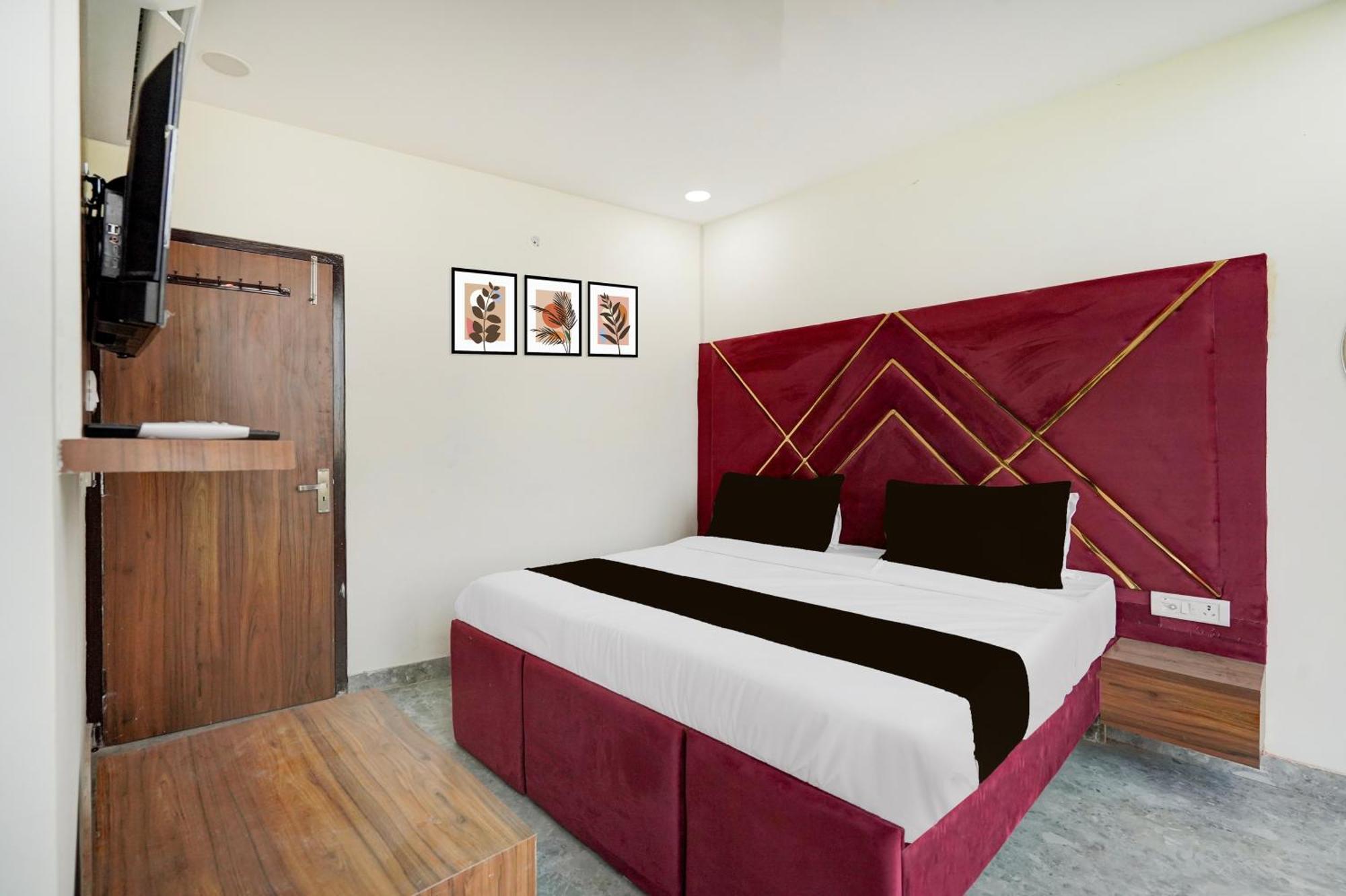 Hotel O Indirapuram Grand Ghaziabad Bagian luar foto